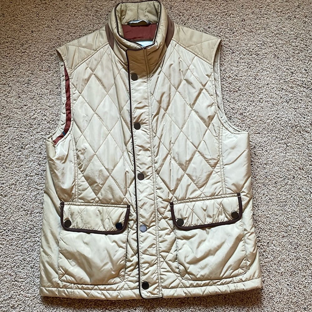 Men’s Tommy Bahama Vest - Medium
Gently worn - excellent condition